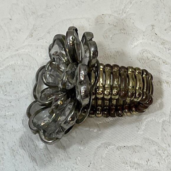 VTG Translucent Floral Cocktail Ring Silver Trim Heart Shapes Stretch Band - Picture 9 of 10